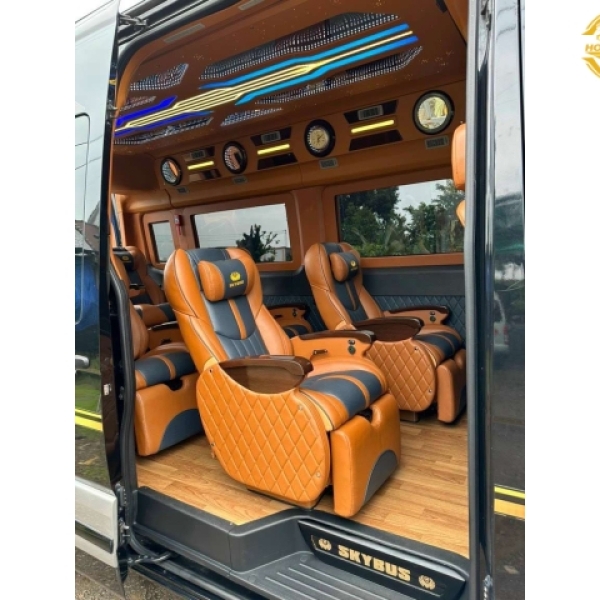 Cho thuê xe Limousine cao cấp 10 ghế có massage
