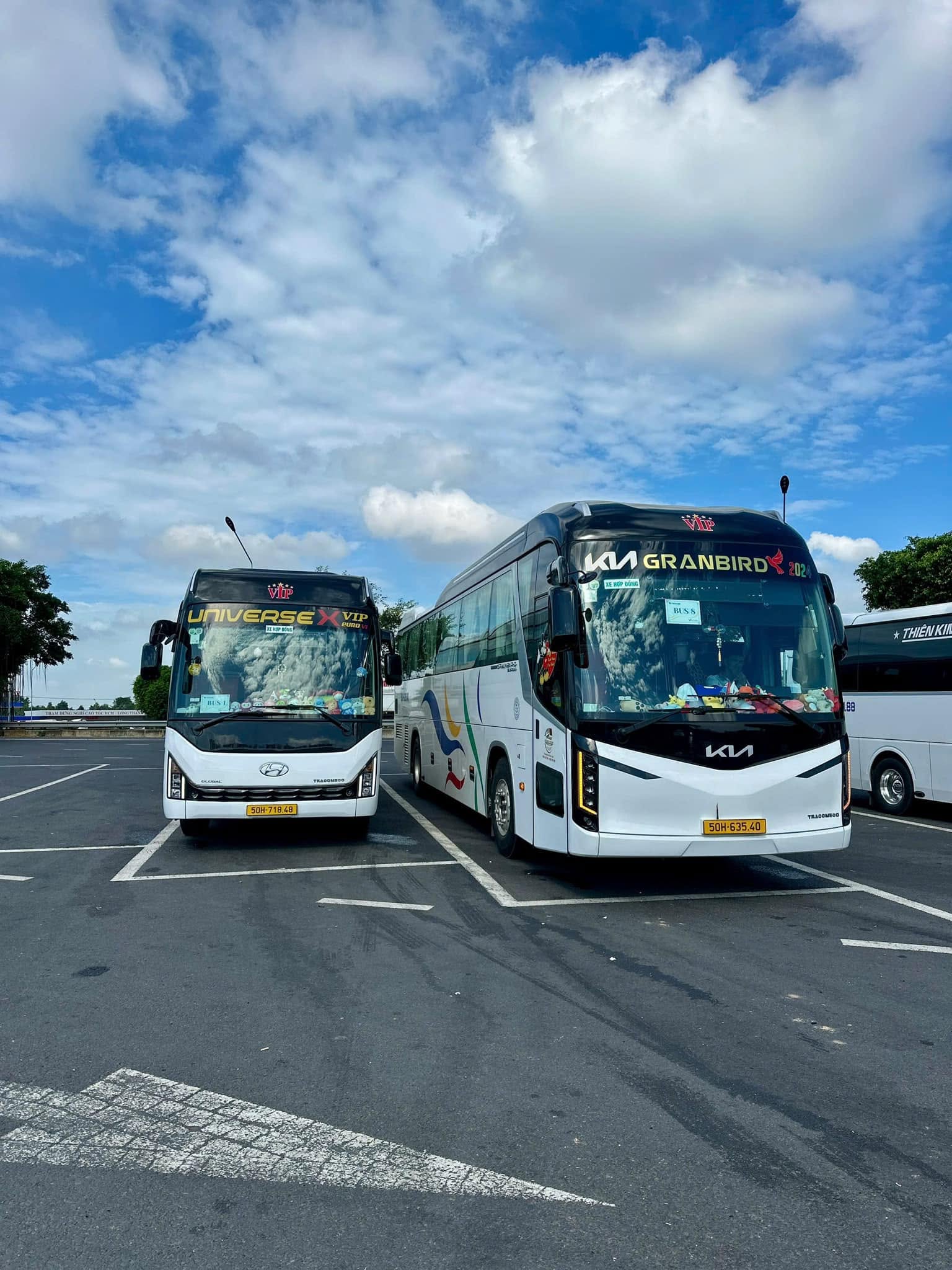 Hoàng Khánh Car – Đơn Vị Cho Thuê Xe Du Lịch Đi Tour Trọn Gói Uy Tín Tại TP.HCM