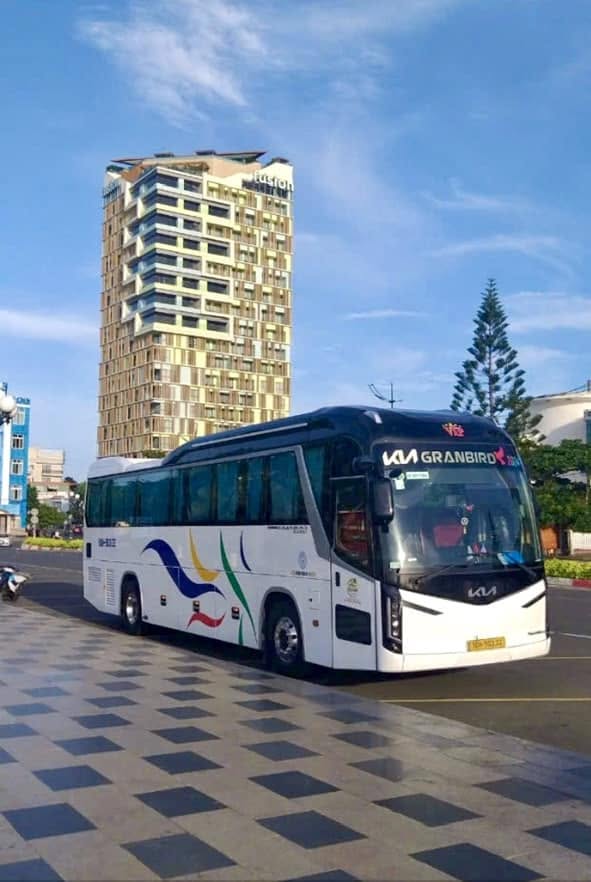 So Sánh Dịch Vụ Cho Thuê Xe Du Lịch Giá Cạnh Tranh Với Các Hình Thức Khác