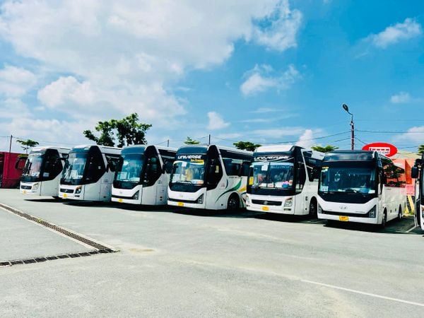 Cho Thuê Xe 45 Chỗ Đời Mới An Toàn