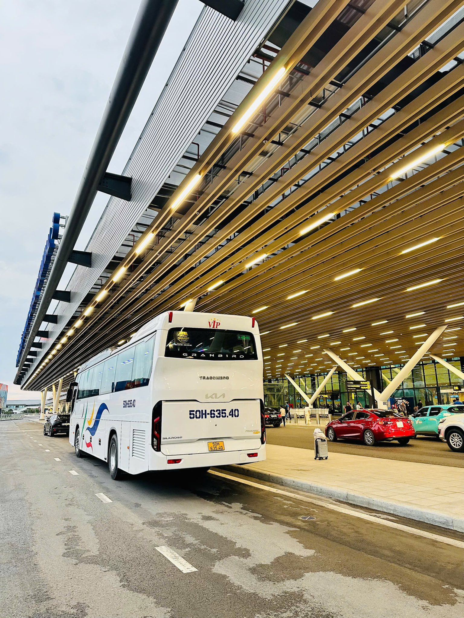 Thuê Xe 29 Chỗ Đời Mới Tại TP.HCM