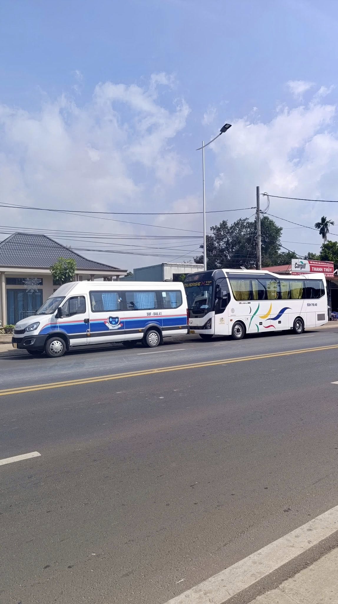 Xe 29 Chỗ Du Lịch Dài Ngày