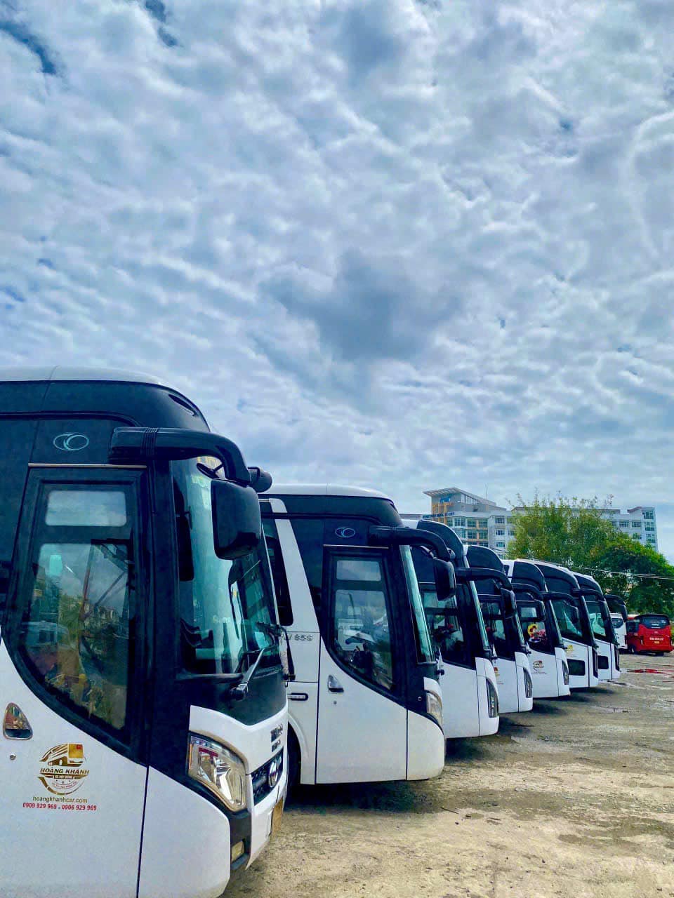 Xe 29 Chỗ Phục Vụ Đoàn Khách
