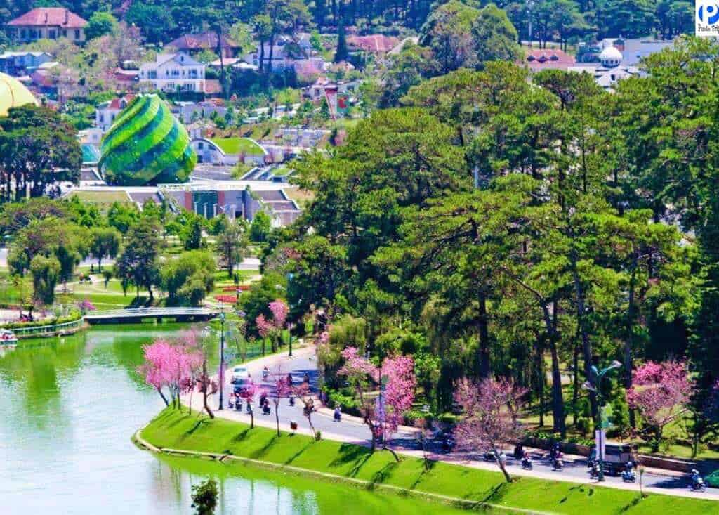 Hồ Xuân Hương – Trái Tim Của Thành Phố