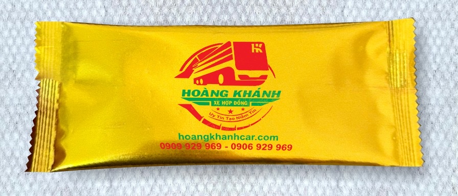 Nước Suối và Khăn Lạnh Miễn Phí