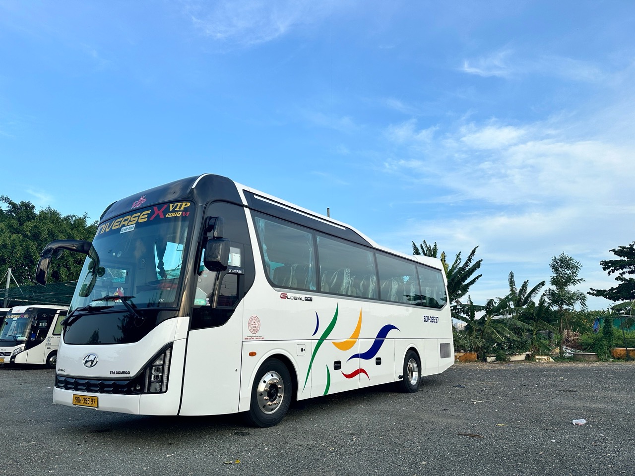 Dịch Vụ Cho Thuê Xe 29 Chỗ Universe Mini Phục Vụ Mùa Hè